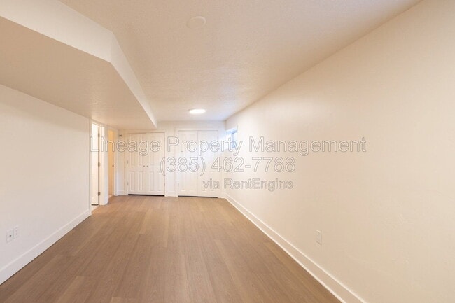 Building Photo - 1223 Emery St W