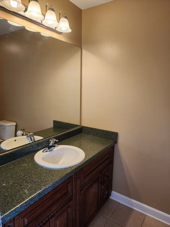 Building Photo - 122 Governors Blvd