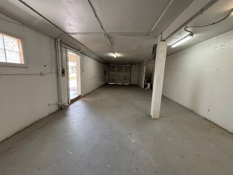 Building Photo - 1221 Court St