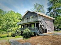 Building Photo - 2887 Lakemont Dr SW
