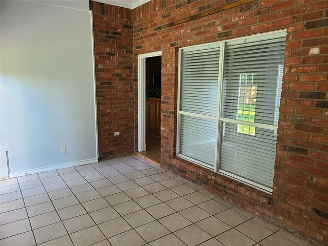 Building Photo - 9020 Monticello Dr