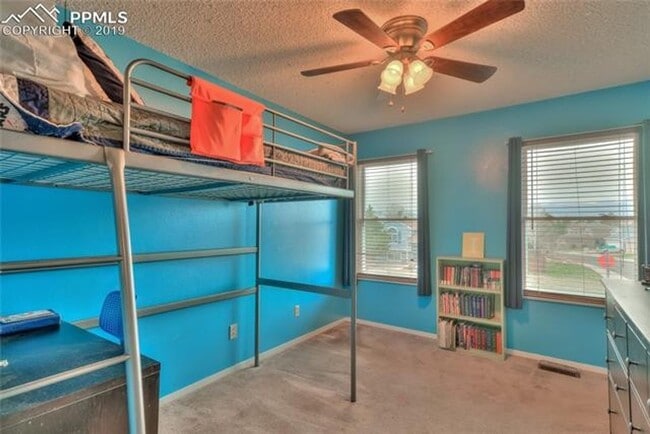 Building Photo - Updated Home in Rampart Meadows