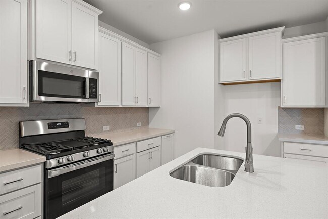 Building Photo - 307 Flowers Ave