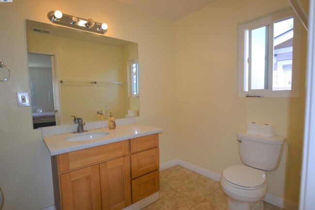 Building Photo - 4652 Wheeler Dr