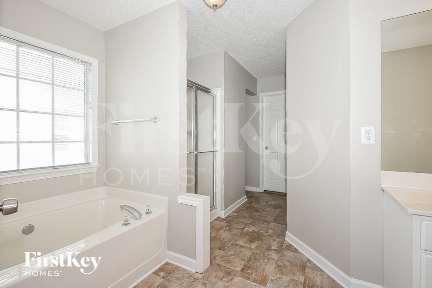 Building Photo - 1020 Dunedin Trail