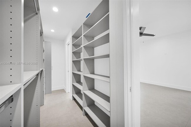 Building Photo - 8871 SW 28th St
