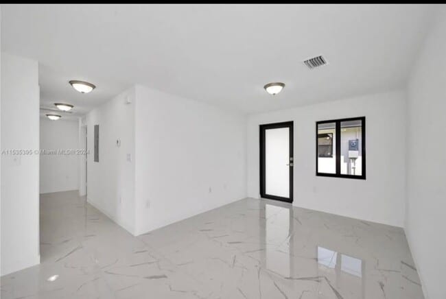 Building Photo - 673 NW 14th St