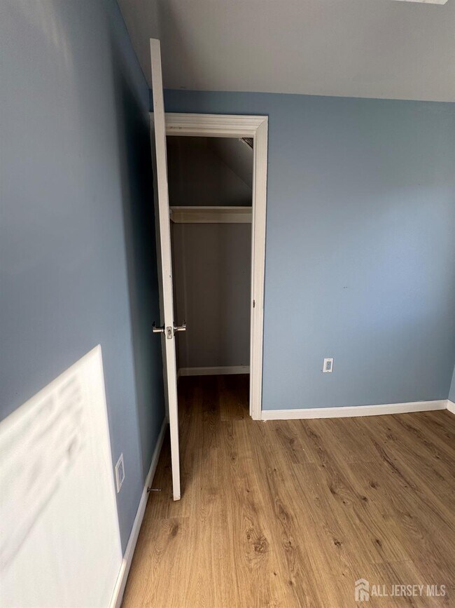 Building Photo - 150 Fabyan Pl