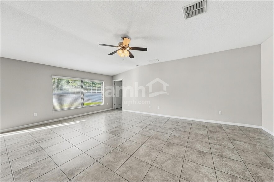 Building Photo - 10132 Carloway Hills Dr