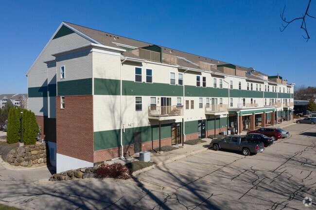 Building Photo - MCCOMB PLACE APARTMENTS