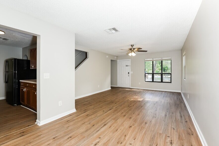 Building Photo - 4314 Pine Hills Cir