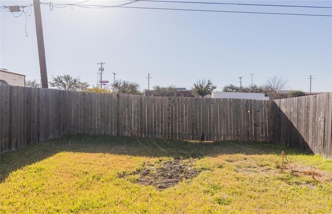 Building Photo - 317 Rawhide Loop