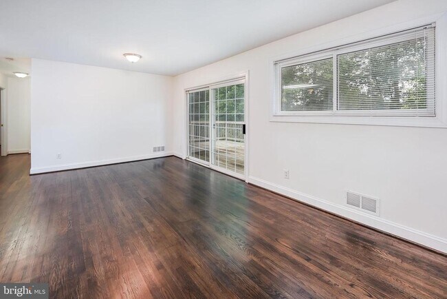 Building Photo - 7815 Bristow Dr