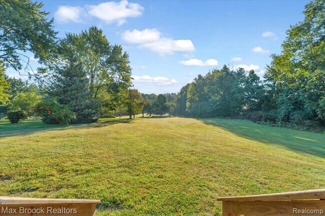 Building Photo - 1654 Giddings Rd