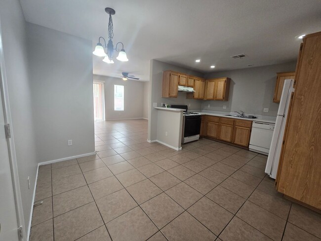 Building Photo - Lock in $1795 Off your third month rent - 3 Bedroom Home near North Las Vegas