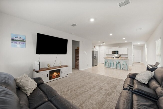 Building Photo - 105 Greengate Dr