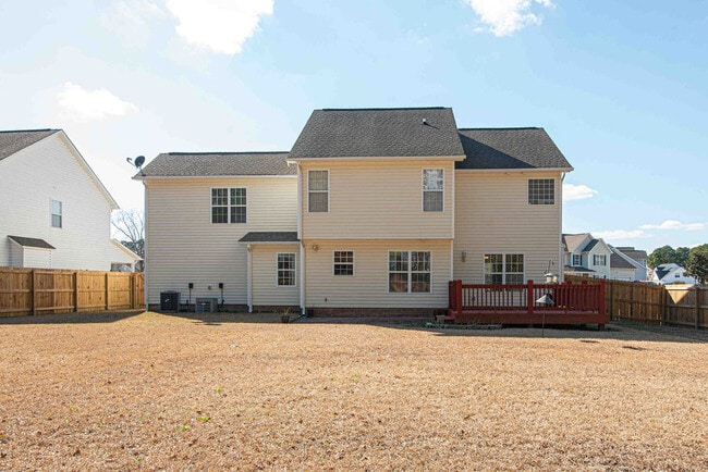 Building Photo - 302 Altavista Loop