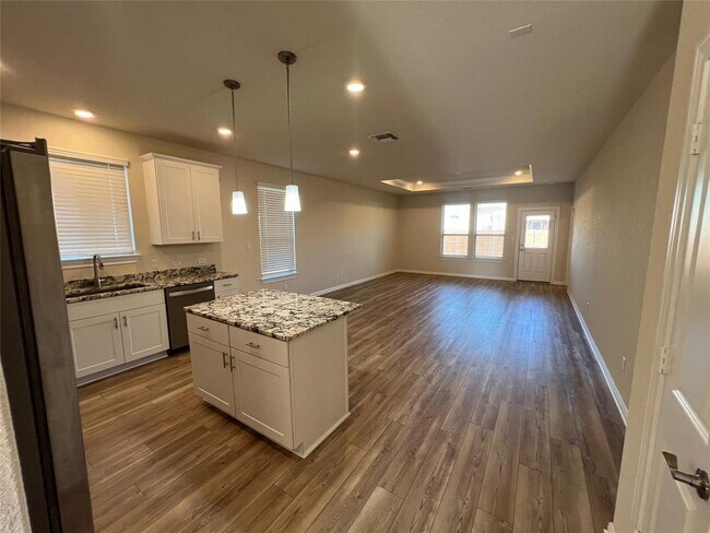 Building Photo - 101 Purple Sandpiper Ln