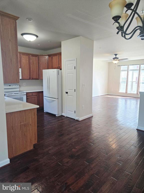 Building Photo - 48390 Sunburst Dr
