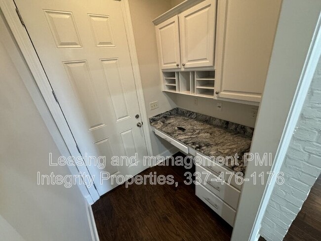 Building Photo - 216 Golden Cypress Dr