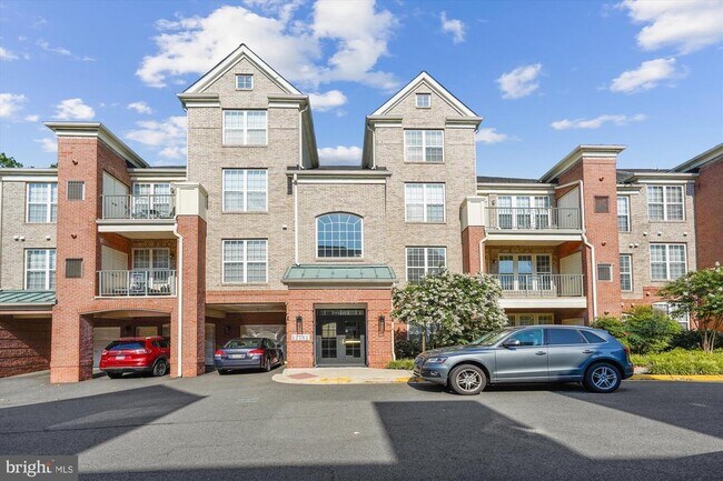 Building Photo - 12161 Abington Hall Pl