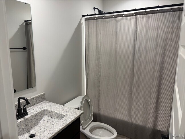 Building Photo - 28718 Woodland Heights Dr