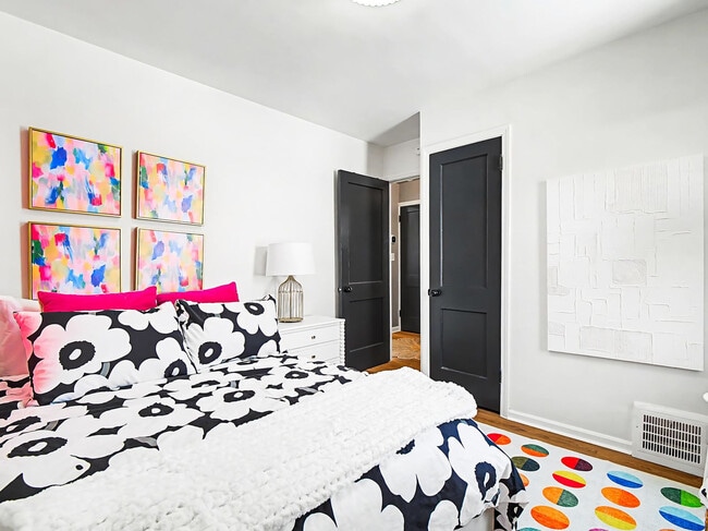 Building Photo - 5252 W 45th St