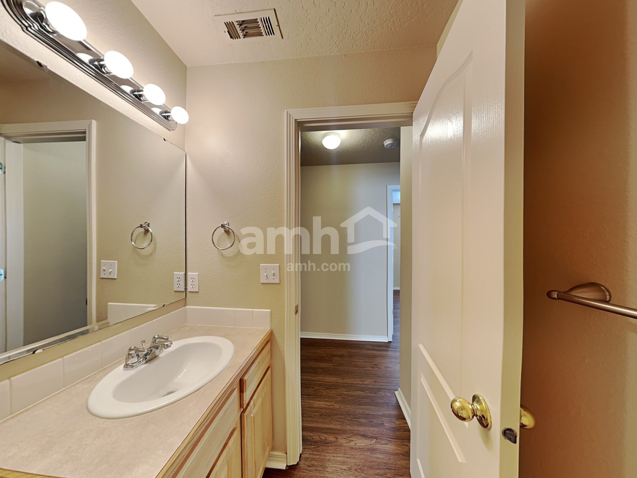 Building Photo - 9517 W Shelborne Dr