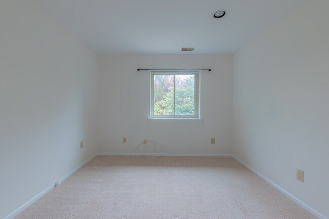 Building Photo - 2801 Pennsylvania Ave