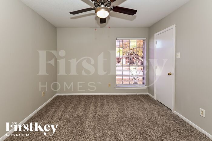 Building Photo - 8222 Sanford St