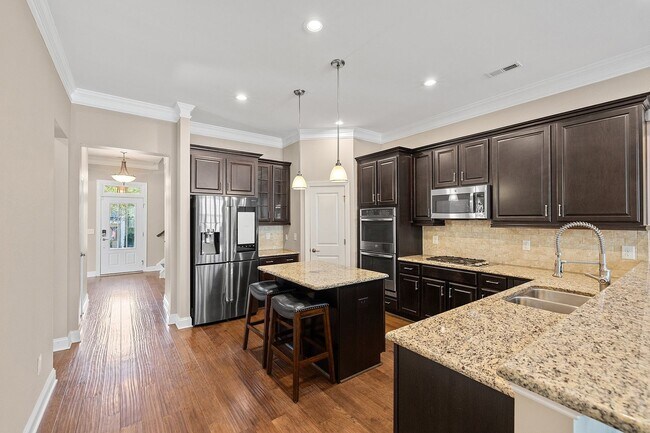 Building Photo - 4 Bedroom Home with Finished Flex Space Ab...