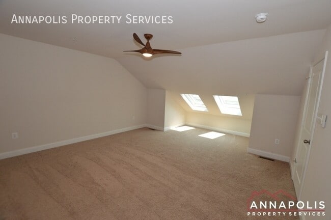 Building Photo - 114 Waterline Ct