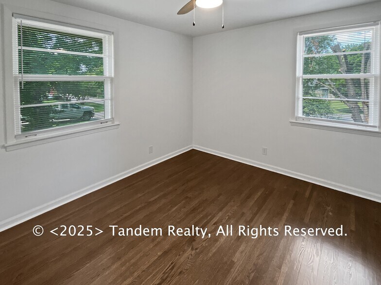 Building Photo - 2300 Cloverdale Rd