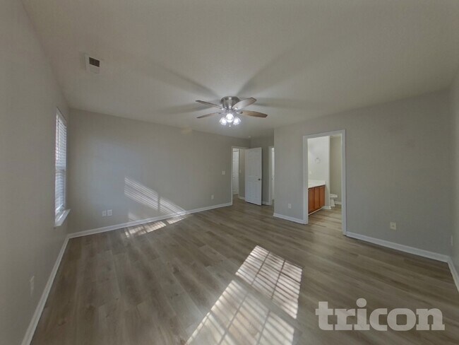 Building Photo - 6 Alderwood Ct