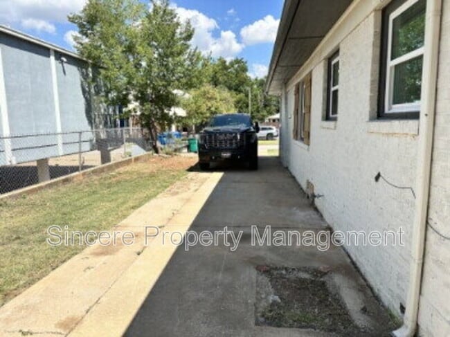 Building Photo - 1232 NW 44th St