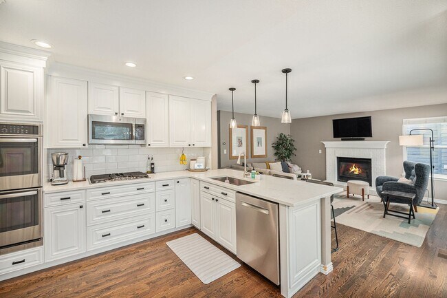 Building Photo - Beautiful West Arvada Home Available Septe...