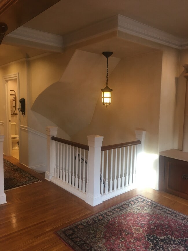 Building Photo - 408 Lombard St