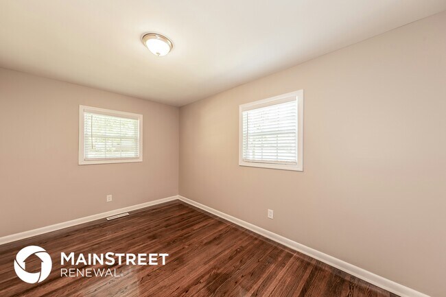 Building Photo - 1129 Roebuck Lawn Dr