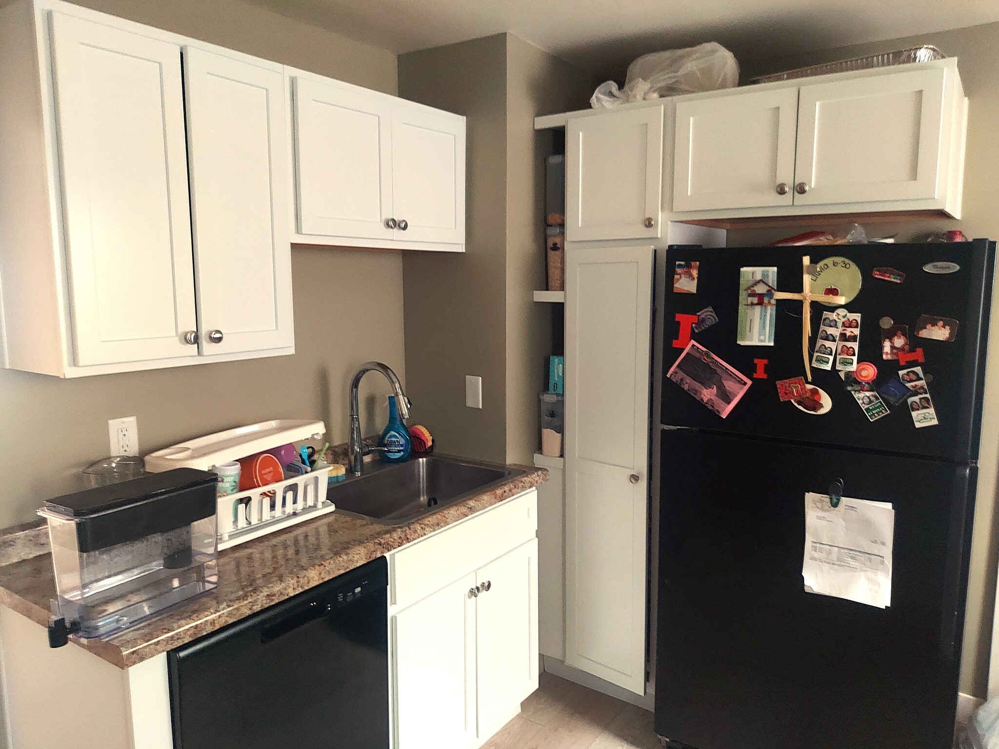 Building Photo - 806 N State St