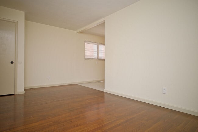 Building Photo - 2228 Missouri Ave