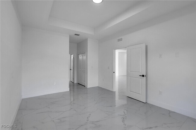 Building Photo - 2810 44th St SW