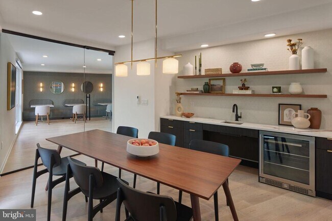 Building Photo - 828 N 2nd St