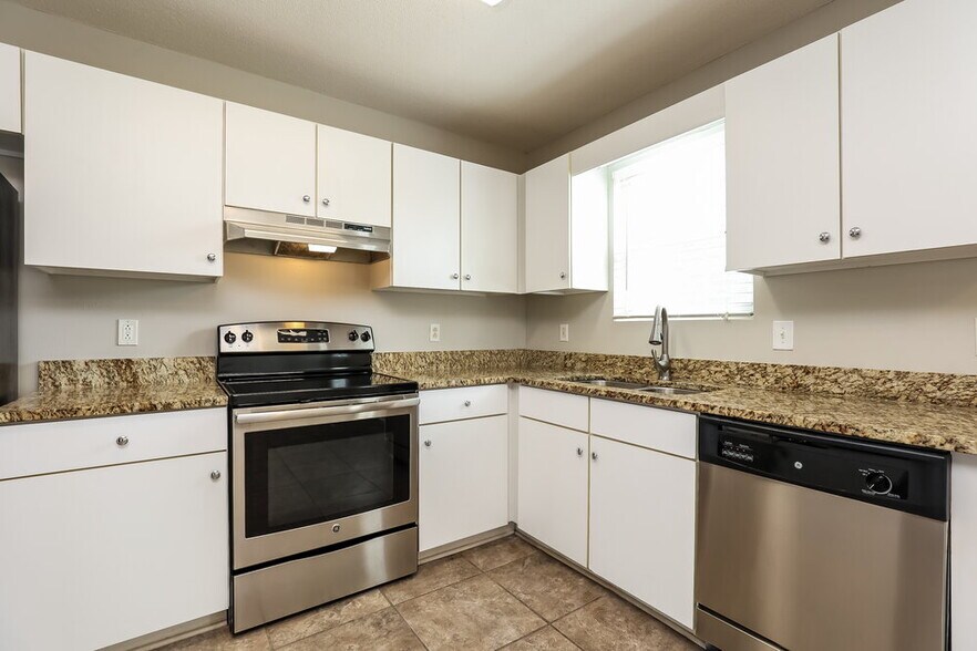 Building Photo - 2611 Hawk Eye Ct