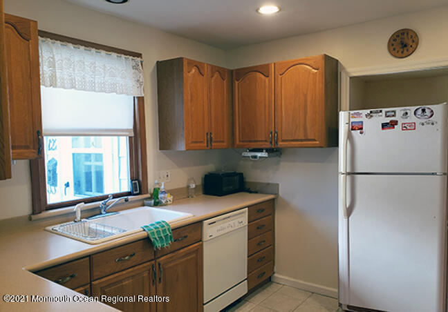 Building Photo - 137 Stockton Ave