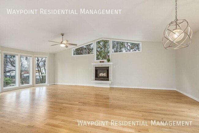 Building Photo - 4943 W Catalpa Dr