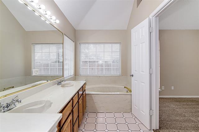 Building Photo - 6307 Blaney Dr