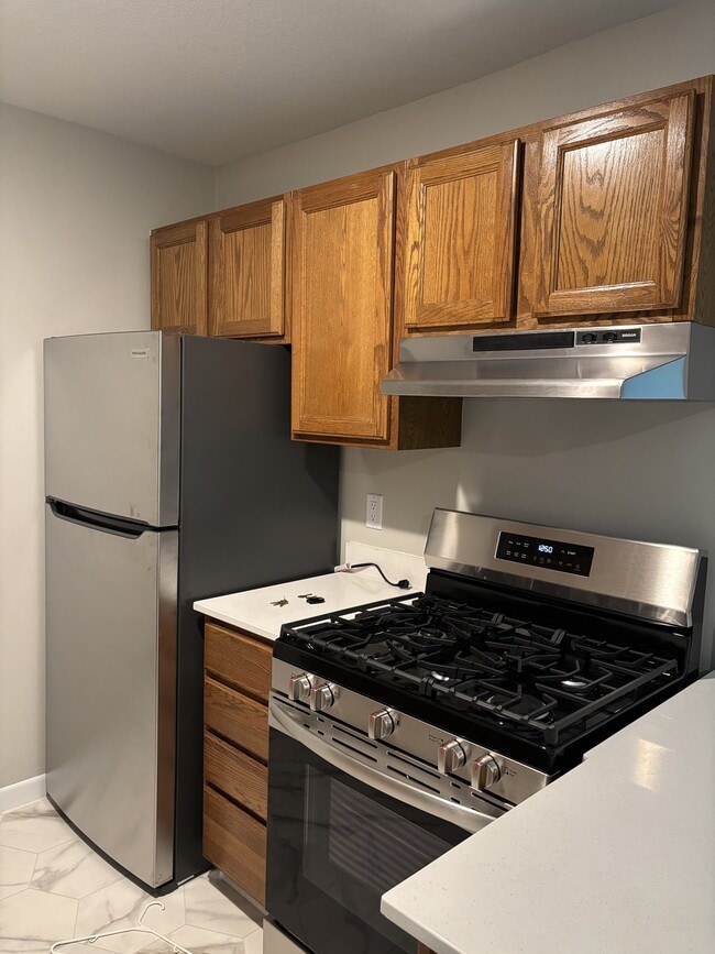 Building Photo - 1601 N Innsbruck Dr