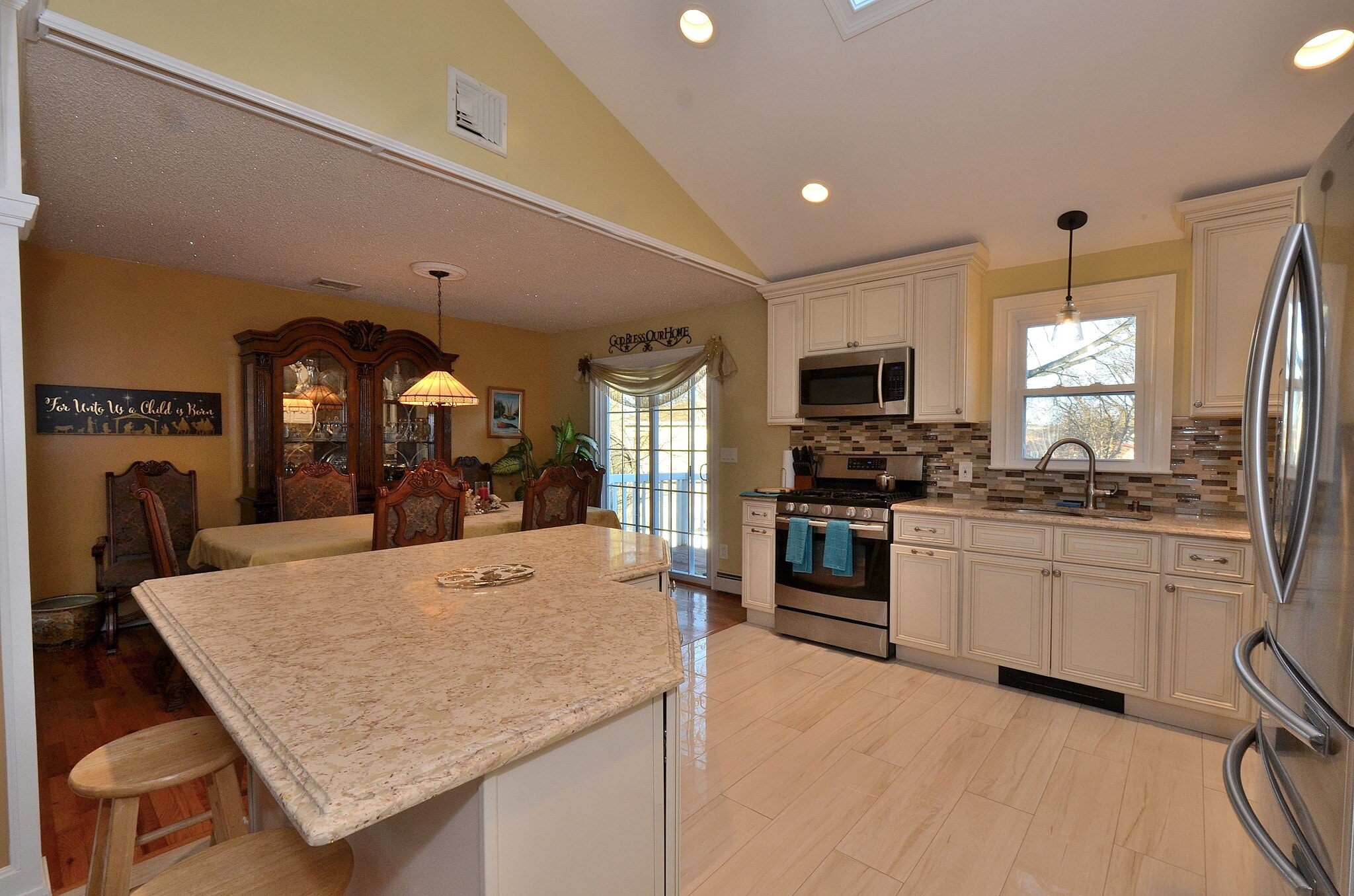 Building Photo - 1063 Mason Ct