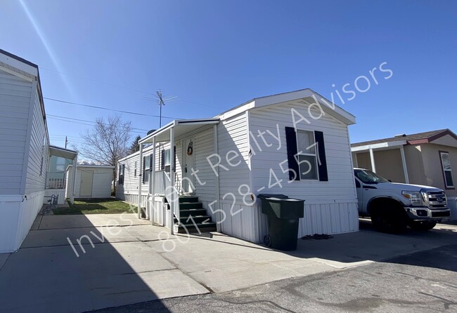 Building Photo - 421 N 200 W St