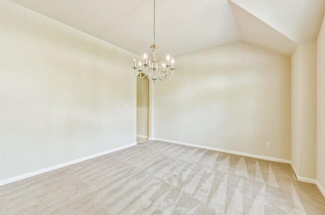 Building Photo - 15914 Cedar Shores Ln